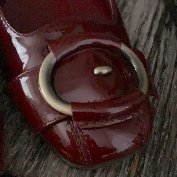 COLE Haan Nike Air Cranberry Patent Leather Flats - Picture 5 of 15